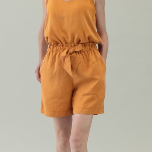 Tencel Damenhose mit Paperbag-Bund und Schleife in der Farbe Mango, Urheber: Mini & Eve