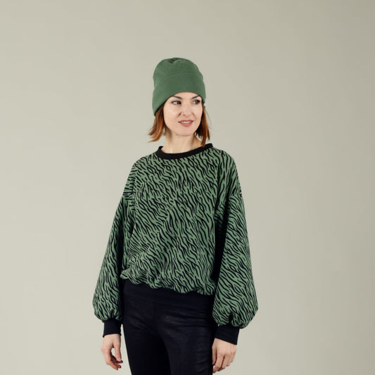 Damen Sweater Bio Baumwolle Grün mit Zebramuster; Urheber: Mini & Eve