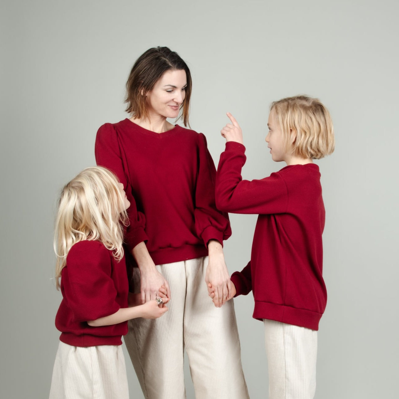 Kinderpulli aus Waffelstrick in Rot, Urheber: Mini & Eve
