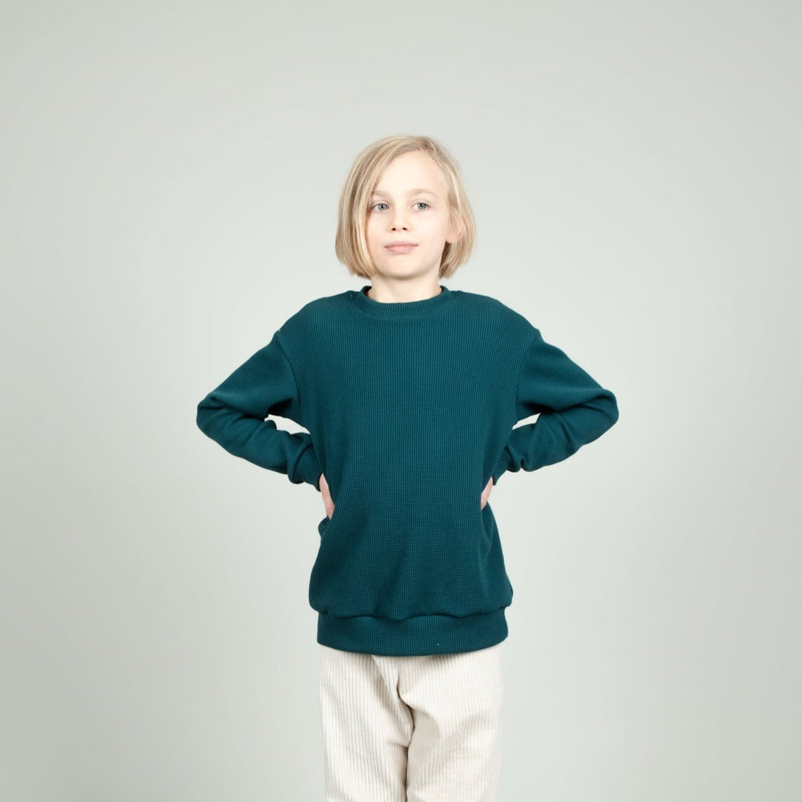 Kinderpulli aus Waffelstrick in Teal Blau Grün, Urheber: Mini & Eve
