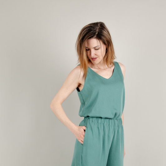 Tencel Damenshirt mit Trägern in der Farbe Aqua Petrol Blau-Grün; Urheber: Mini & Eve