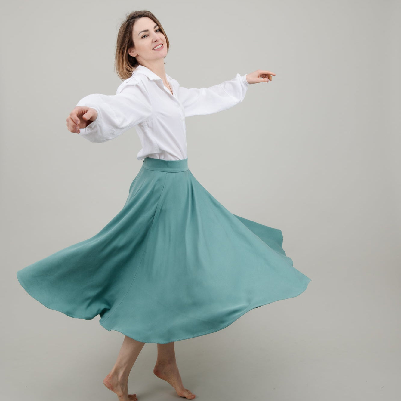 Midi Tellerrock aus Tencel in Aqua Türkis für Damen; Drehrock für Damen; Urheber: Mini & Eve