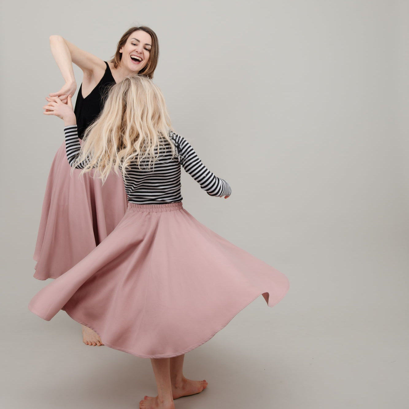 Tencel Tellerrock in Rosa für Kinder; Drehrock für Mädchen; Damenrock; Partnerlook Mutter Tochter; Urheber: Mini & Eve