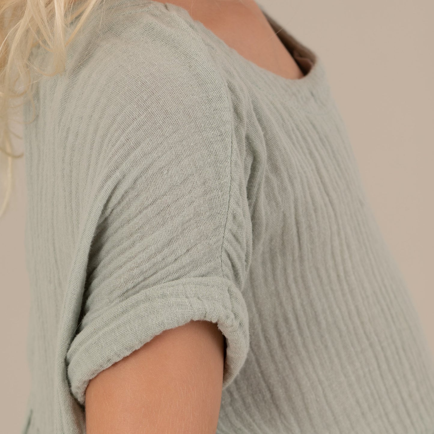 MIA Kinderkleid Musselin Mint Detail Ärmel, Urheber: Mini & Eve