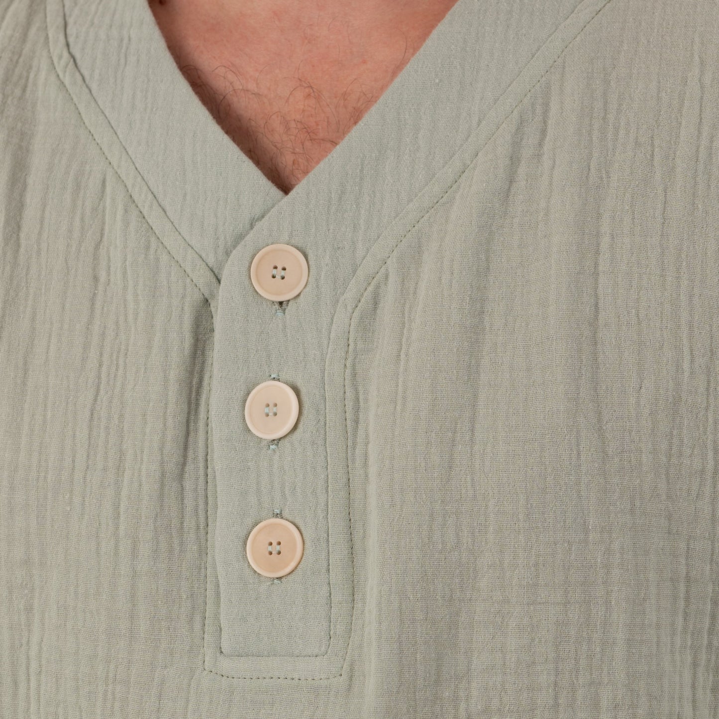 LEON Herrenshirt Musselin Mint Detail Knopfleiste, Urheber: Mini & Eve