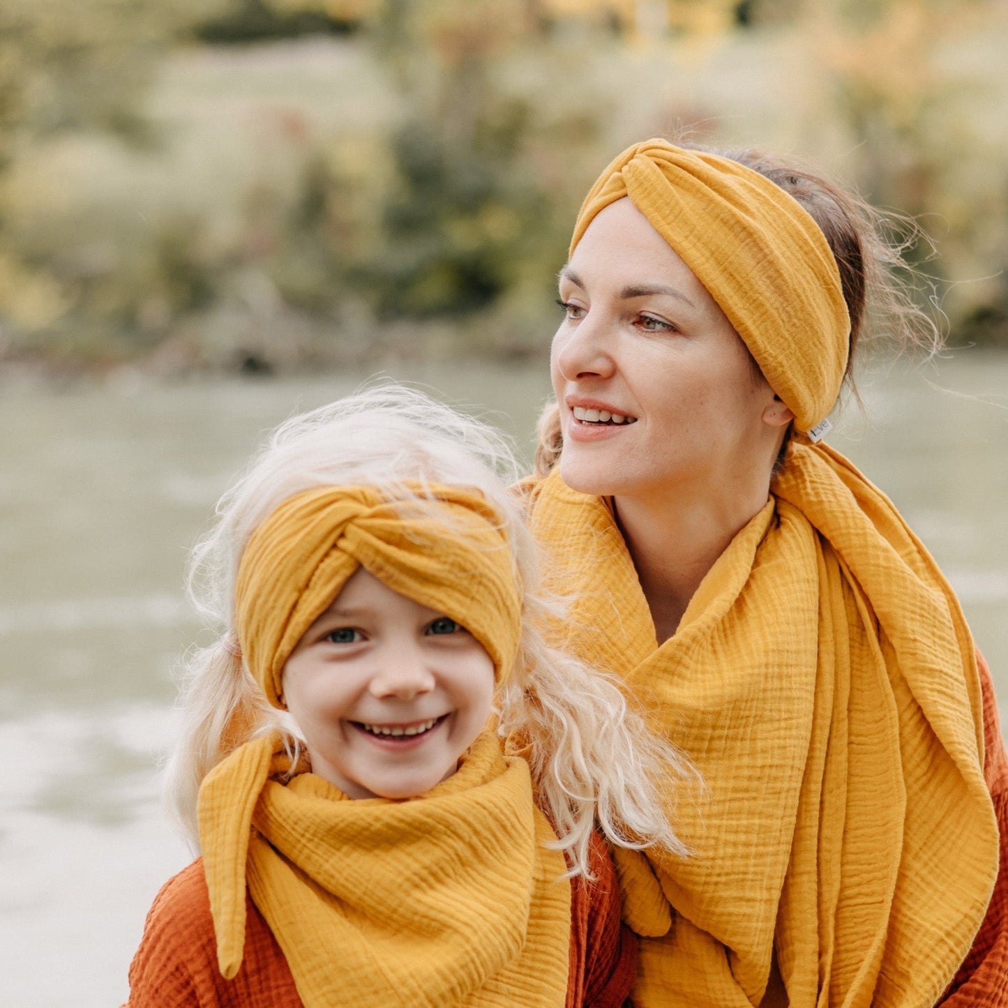 Musselin Turban Stirnband curry gelb, Mutter Tochter Partnerlook, Urheber: Mini & Eve