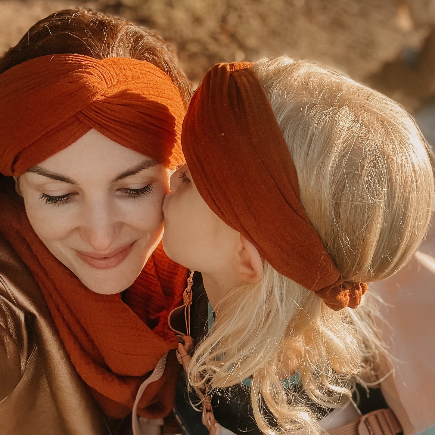 Musselin Turban Stirnband Terracotta, Mutter Tochter Partnerlook, Urheber: Mini & Eve