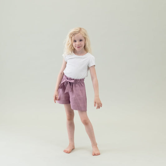 Kinder Leinen-Hose mit Paperbag-Bund und Schleife in der Farbe Mauve, Rosa, Urheber: Mini & Eve
