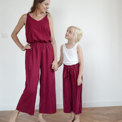 Tencel Kinderhose in Berry Pink mit Schleife und Paperbag-Bund, Mädchenhose; Urheber: Mini & Eve