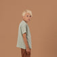 LEO Kindershirt Musselin Mint Seitenansicht rechts, Urheber: Mini & Eve